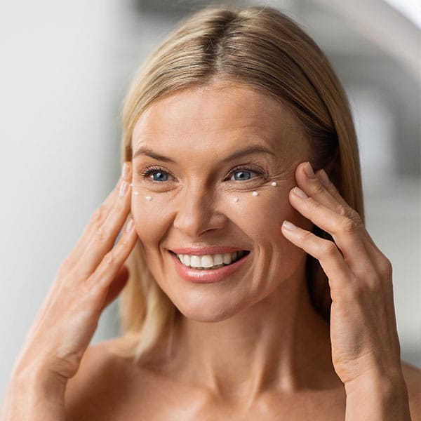 Why You Should Apply Sunscreen Around the Eye Area | Toskani